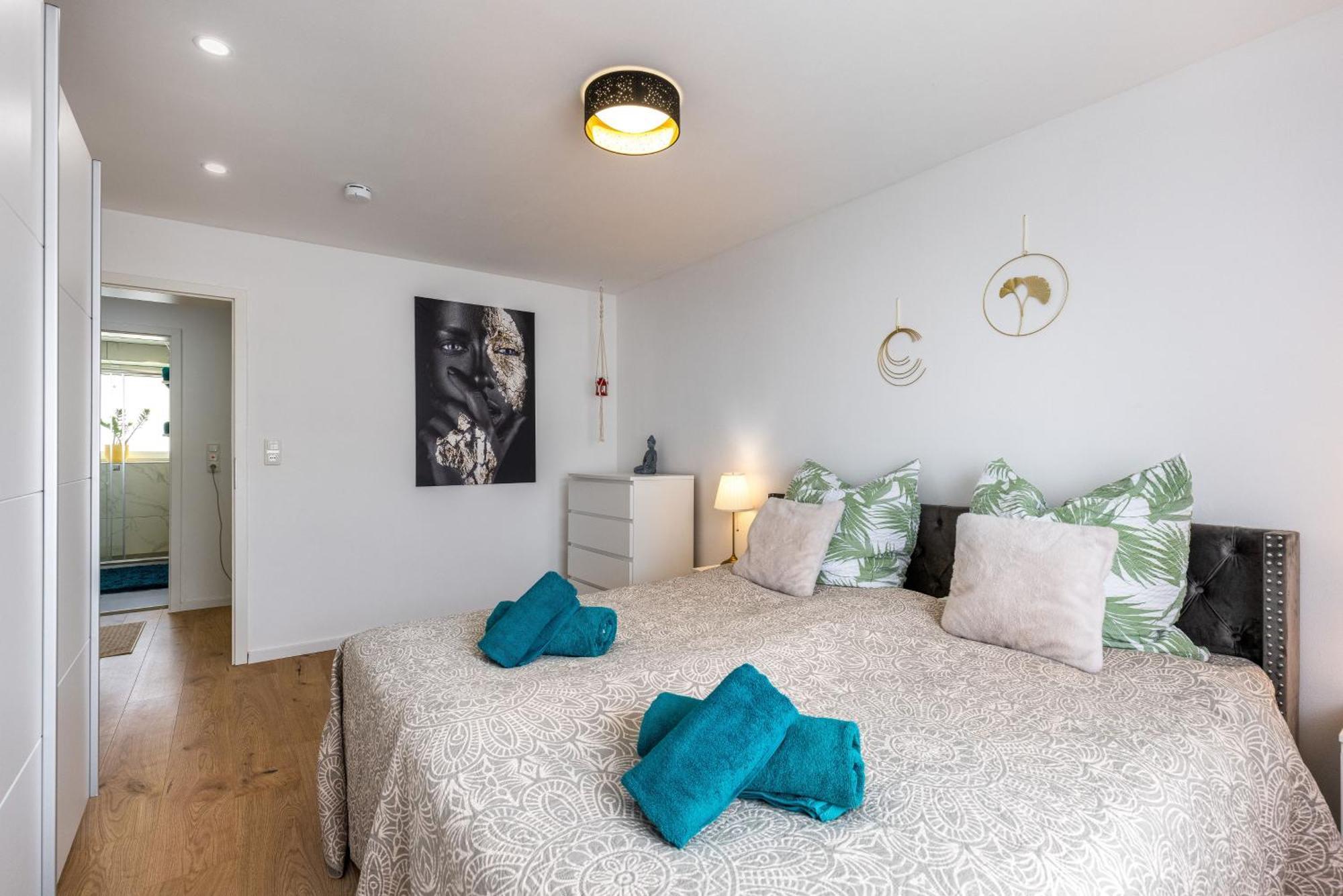 Schoenes, Modernes Apartment Mit Zwei Schlafzimmern - Zentral Mit Balkon Fuer 6 Personen Montabaur Exterior photo